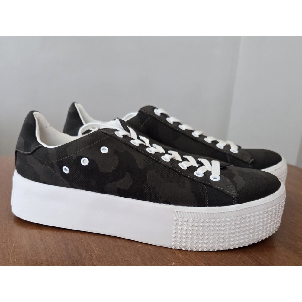 Steve Madden Platform Holmes Sneakers 8.5 Dark Green Charcoal Gray?